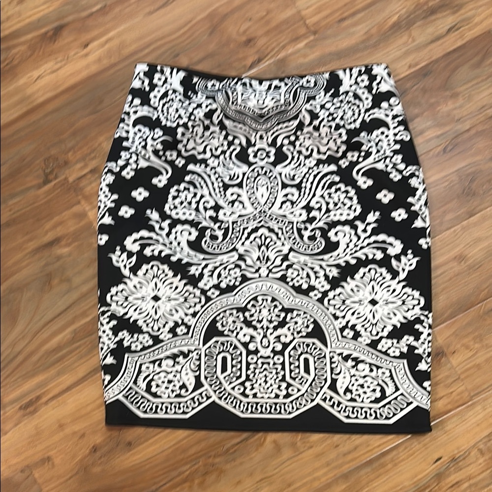 Black and White Mini Pencil Skirt for Cocktail Events